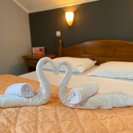 Motel Krstac 모이코바츠 외부 사진