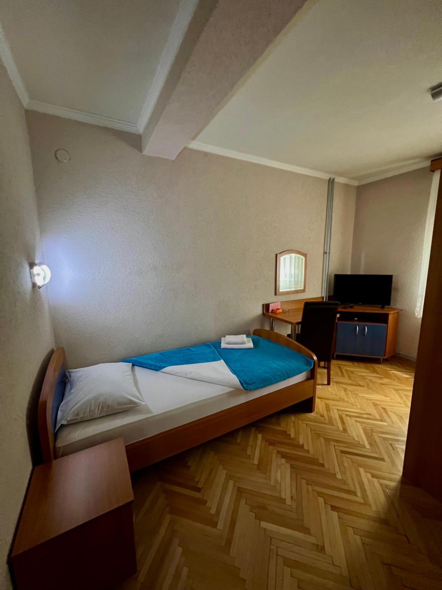 Motel Krstac 모이코바츠 외부 사진