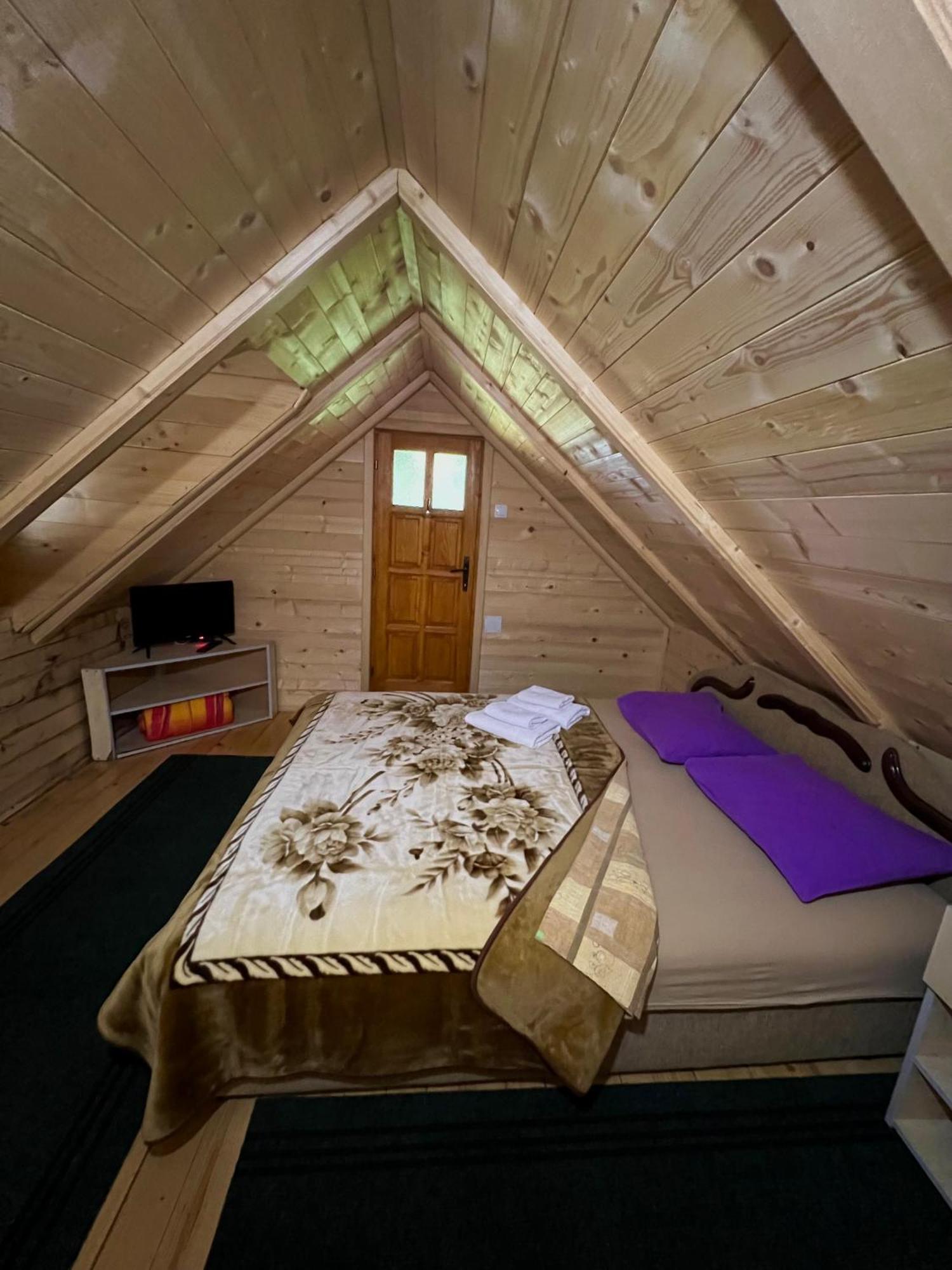 Motel Krstac 모이코바츠 외부 사진