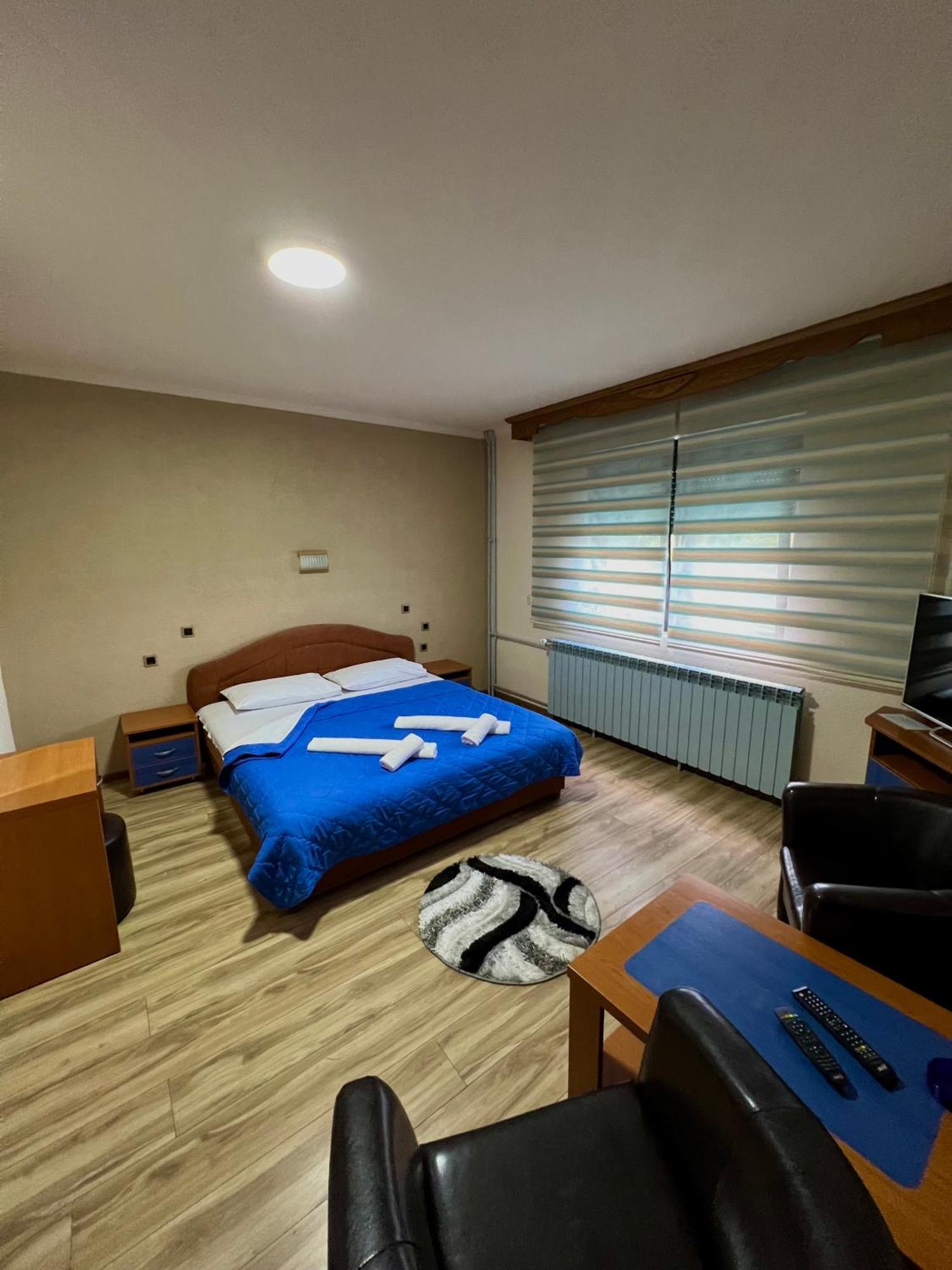 Motel Krstac 모이코바츠 외부 사진