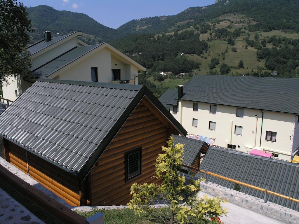 Motel Krstac 모이코바츠 외부 사진