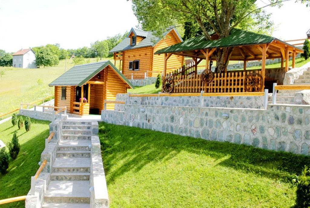 Motel Krstac 모이코바츠 외부 사진